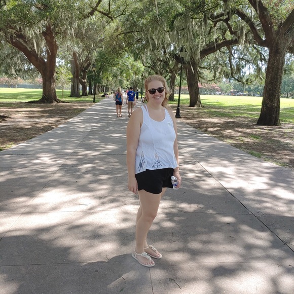 Meet your Posher, Heather - Picture 4 of 7